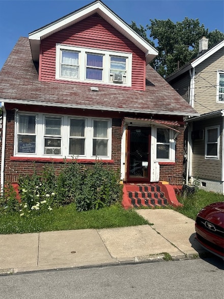 2707 Van Buren Ave, Erie, PA 16504