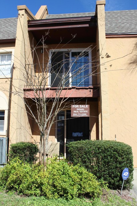 382 Raleigh Rd, Jacksonville, FL 32225