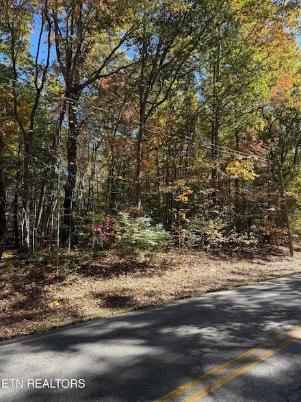 229 Saint George Dr, Crossville, TN 38558