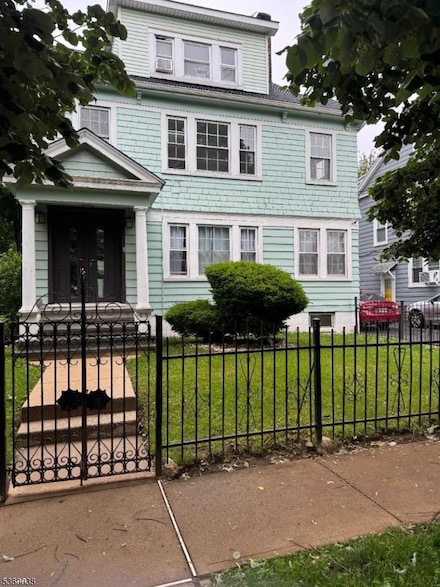33 Grumman Ave Unit 35, Newark, NJ 07112