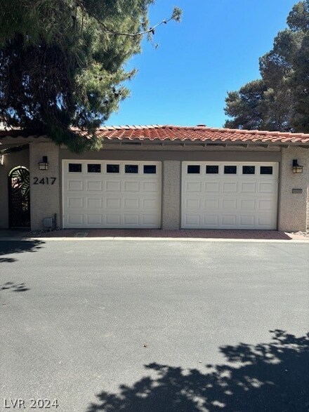 2417 Plaza Del Grande, Las Vegas, NV 89102