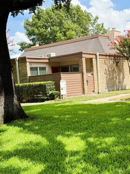 3045 Park Ln Unit 1011, Dallas, TX 75220