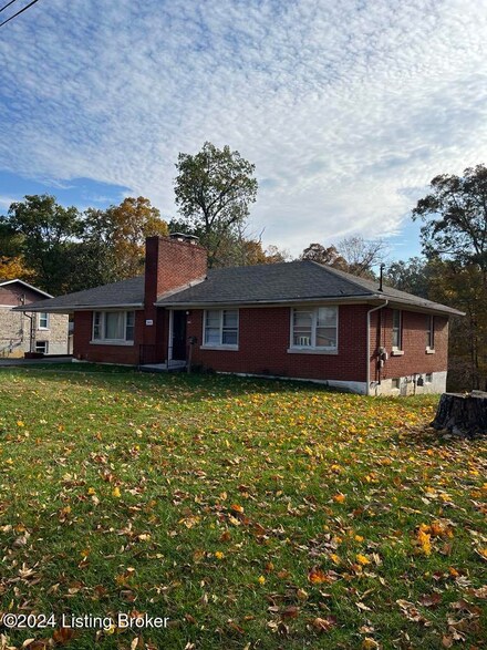366 Park Ave, Radcliff, KY 40160