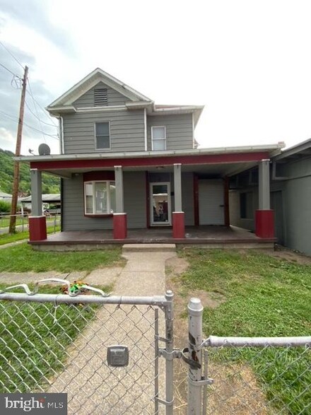 17 Clary St, Keyser, WV 26726