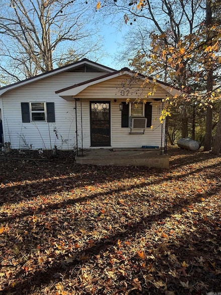 37 Park Cir, Evening Shade, AR 72532