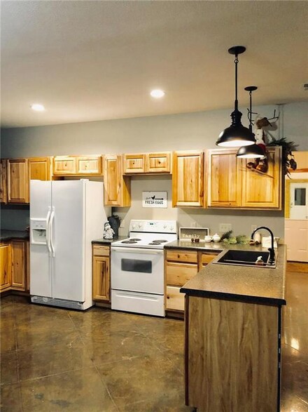 1056 NW Highway O, Blairstown, MO 64726
