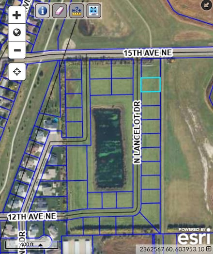 1420 Lancelot Dr, Aberdeen, SD 57401