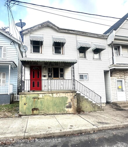 1018 Jackson St, Scranton, PA 18504