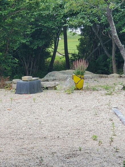 91 3rd St, Westport, MA 02790