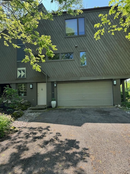 4390 E Terrace Cir, Port Clinton, OH 43452
