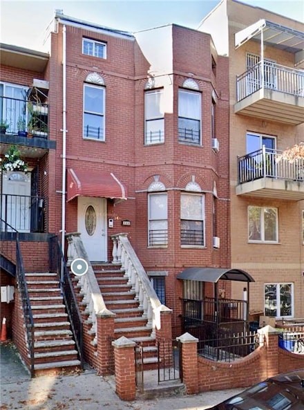 346 53rd St, Brooklyn, NY 11220