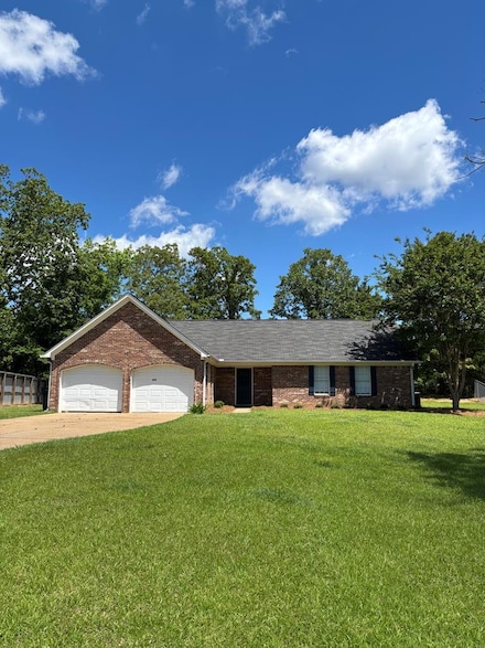 822 Deerfield Dr, Oxford, MS 38655