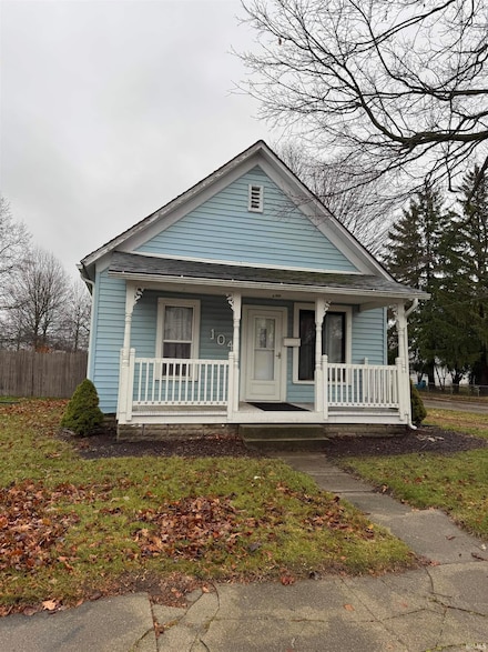 104 N 11th St, Decatur, IN 46733