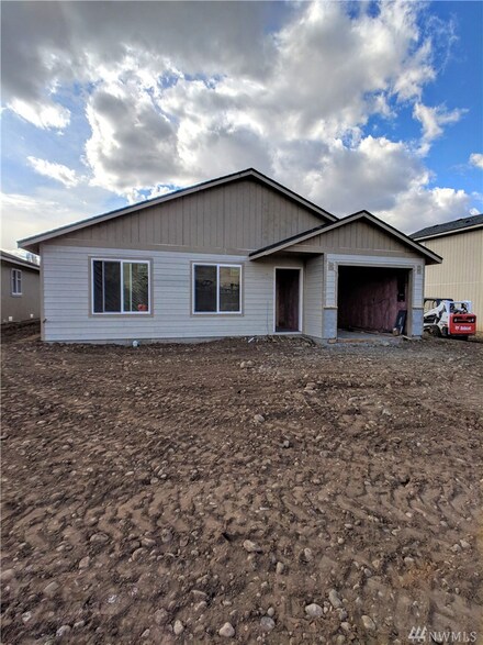 1468 Sally Jean Way, Rock Island, WA 98850