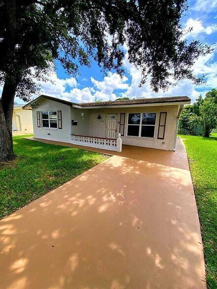 7102 NW 58th Ct, Tamarac, FL 33321