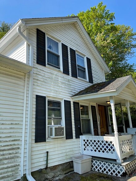 153 Shearer St, Palmer, MA 01069