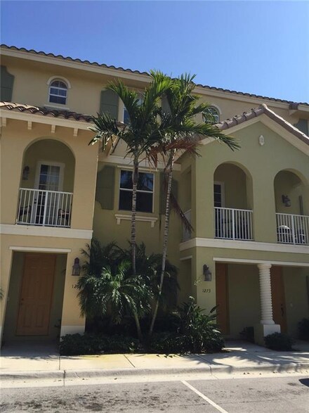 1273 Via Fiume, Boynton Beach, FL 33426