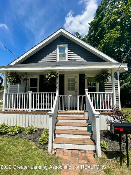 749 E Green St, Marshall, MI 49068