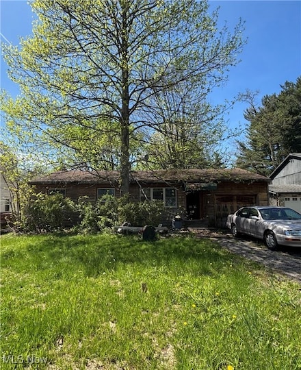 9128 Elm St, Willoughby, OH 44094