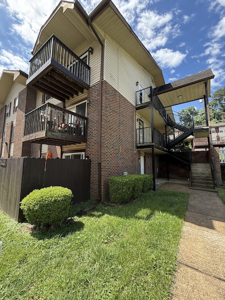 500 Paragon Mills Rd Unit M16, Nashville, TN 37211