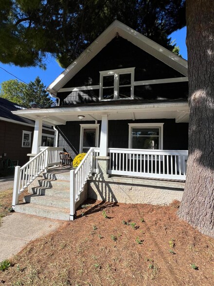 107 Sharon Ave, Battle Creek, MI 49017