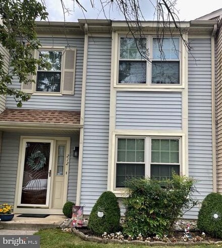 212 Carlton Ct Unit 212, West Deptford, NJ 08086