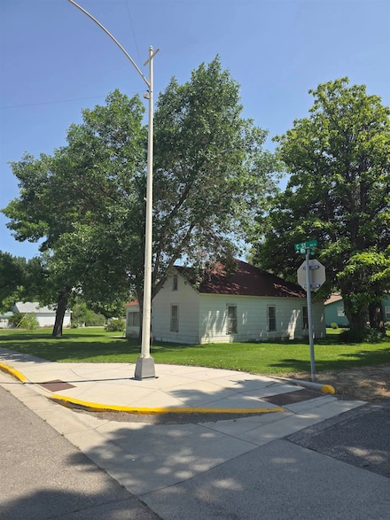717 W C St, Basin, WY 82410