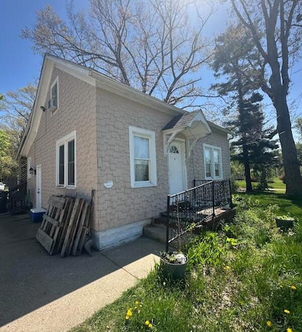 5445 Lovers Ln, Portage, MI 49002