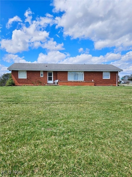 1454 Harris Hwy, Parkersburg, WV 26101
