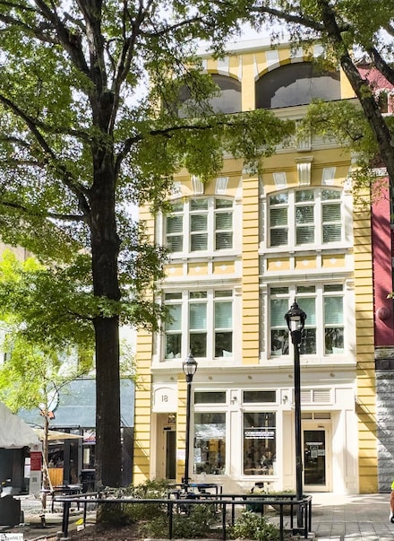18 S Main St Unit 201, Greenville, SC 29601