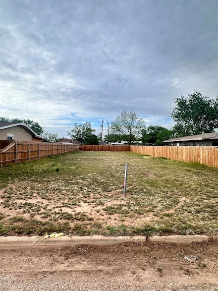 213 E 36th St, Lubbock, TX 79404