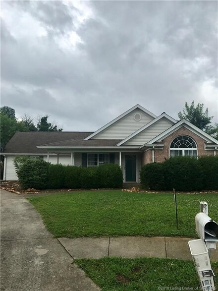 1410 High Meadow Rd, Jeffersonville, IN 47130