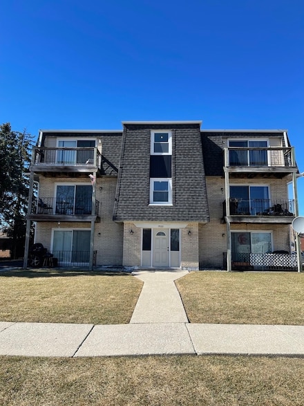 7920 S 82nd Ave, Justice, IL 60458