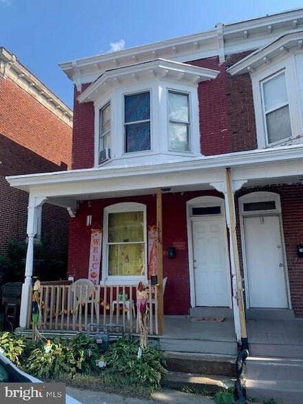 1815 Zarker St, Harrisburg, PA 17104