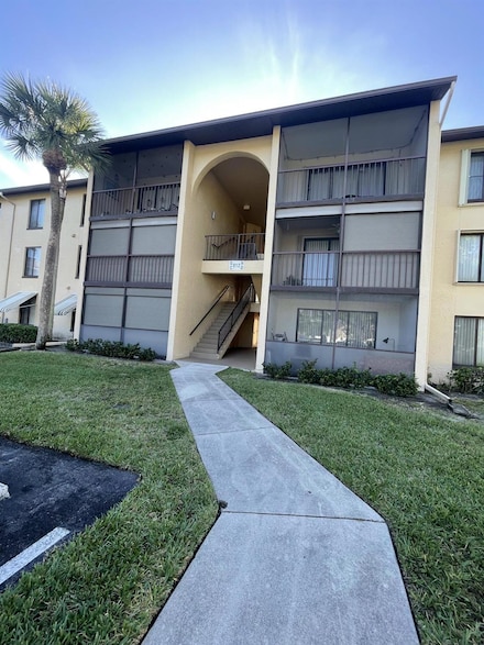 812 Sky Pine Way Unit D1, Greenacres, FL 33415