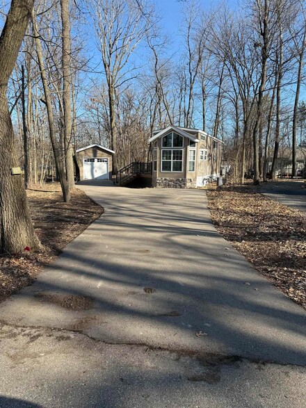 272 Oak St, Edgerton, WI 53534