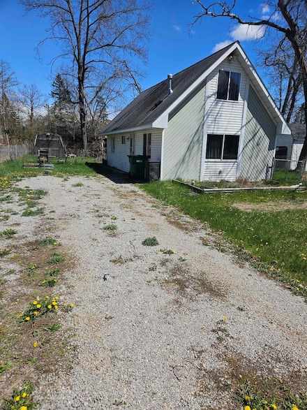 4144 Oak Flats Rd, Harrison, MI 48625