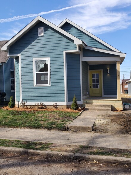1918 Charles St, Indianapolis, IN 46225