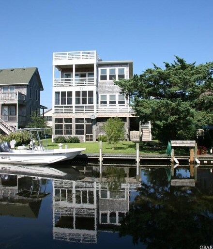 138 Cuttensage Ln, Ocracoke, NC 27960