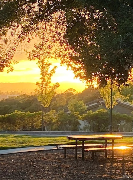 2222 Bell Flower Ln, Santa Rosa, CA 95404