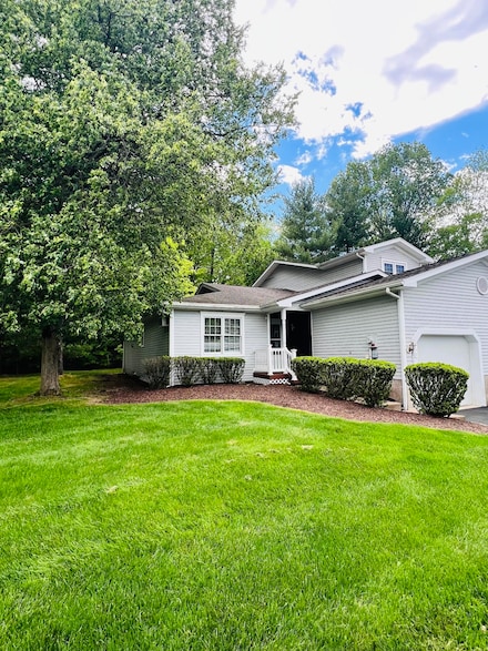 211 Amber Ln, East Stroudsburg, PA 18301