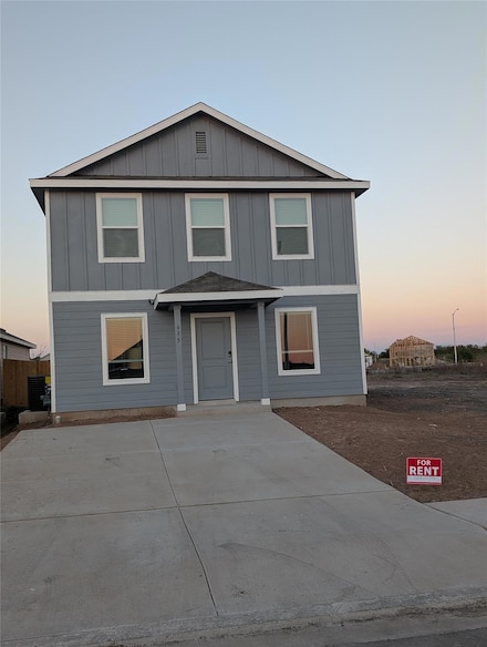 635 Whoopers Loop, Uhland, TX 78640