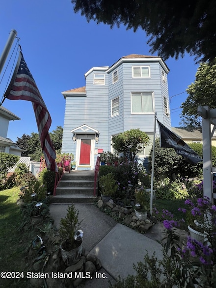 81 Highview Ave, Staten Island, NY 10301