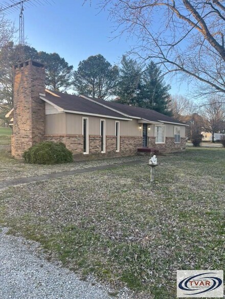 1140 Pillowville Gleason Rd, Gleason, TN 38229