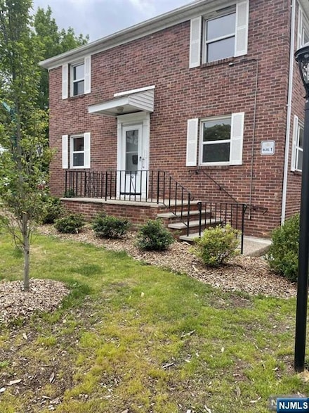 2 Pleasant Ct, Maywood, NJ 07607