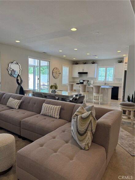 361 Pomegranate St, San Jacinto, CA 92582