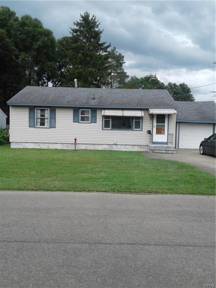 8 Meadow Dr, Homer, NY 13077