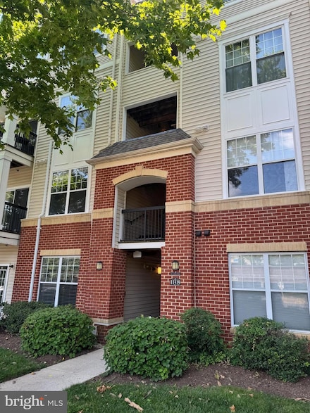 11319 Aristotle Dr Unit 3-105, Fairfax, VA 22030