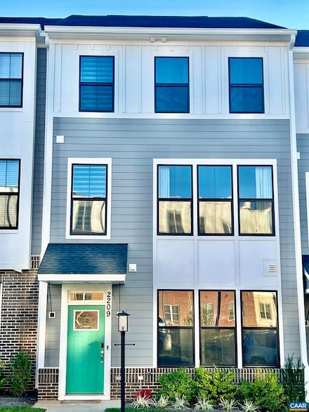 2209 Swallowtail Ln, Charlottesville, VA 22902