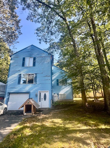 8 Eastfield Loop, Sandown, NH 03873